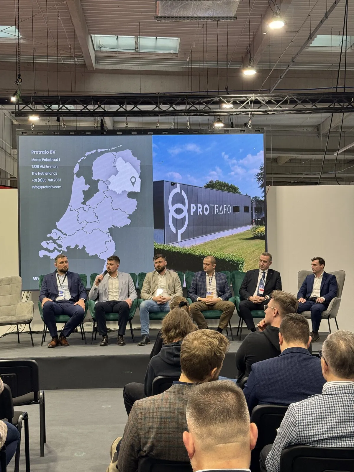 Mark van den Berg van Protrafo in het marktvooruitzicht-panel op de PTAK Warsaw EXPO in Polen